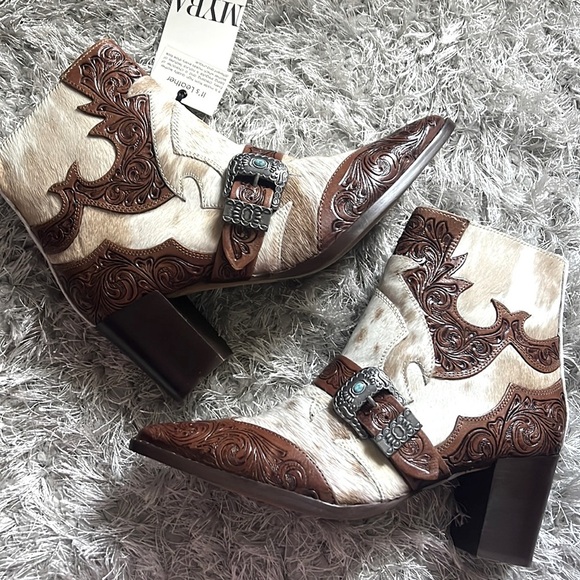 Leather booties with hand tooled detailing, hair-on and belted accent, new, Myra - Picture 1 of 16